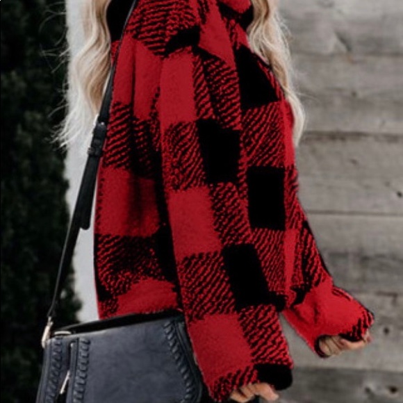 Cozy soft plaid pull over - Picture 4 of 11